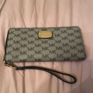 Michael Kors wallet